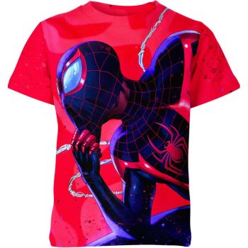 Menacing Black Suit: Cozy and Trendy Spider-man Man T-Shirt in Red